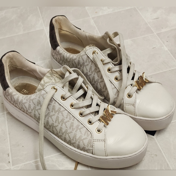 Michael Kors shoes - Picture 3 of 4